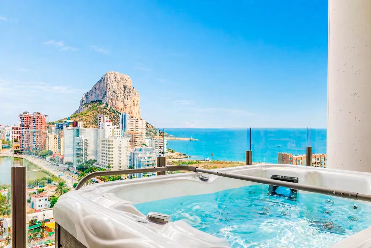 Luxury Apartment for Sale in Silver Tower, Arenal-Bol, Calpe, Panoramic Views and Exceptional Interiors, Calpe, photo 1